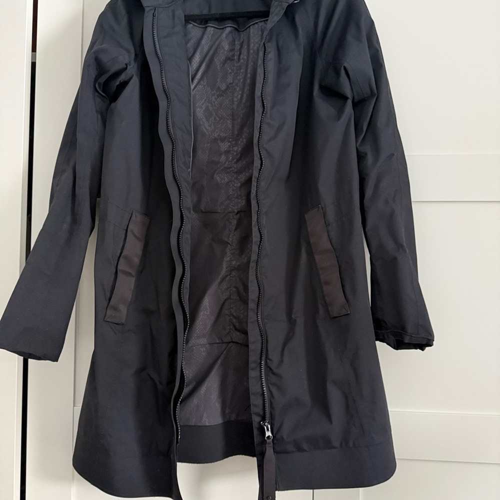 lululemon athletica black rain Jacket